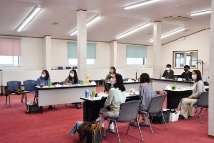 ママ座談会　風景