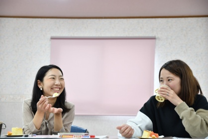 ママ座談会　カフェタイム